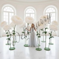 Аренда ростовых цветов из бумаги "Пионы белые White/Black"